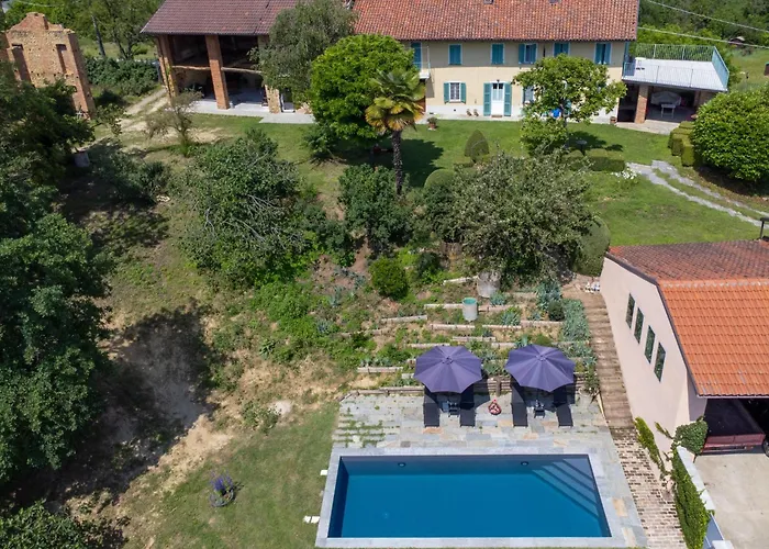 Le Cineserie By Interhome Tatil Evi Cortandone